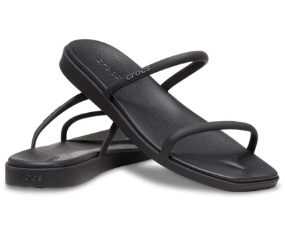 crocs-gallery-color:black; color:Black; alt:ALT110; file:209795_001-ALT110