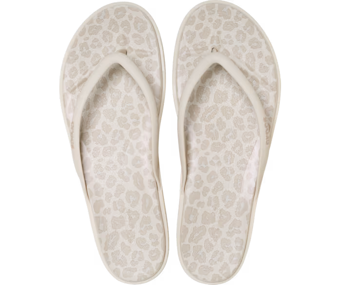 crocs-gallery-color:almond tint/leopard; color:Almond Tint/Leopard; alt:ALT100; file:213503_0RH-ALT100